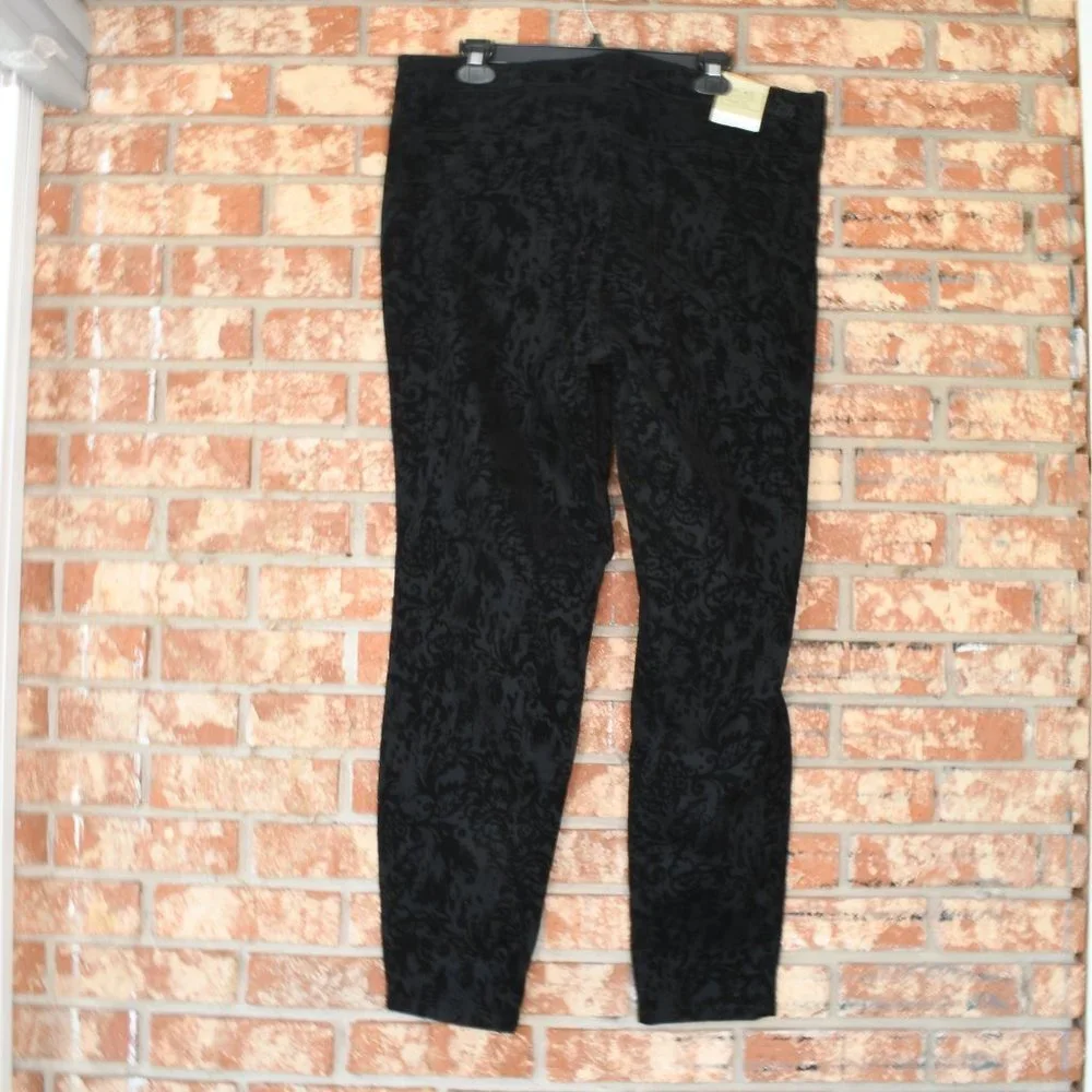 CODE Bleu Skinny Pants NWT - Picture 3 of 6
